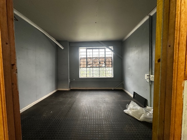 To Let Commercial Property for Rent in Athlone Industrial Western Cape